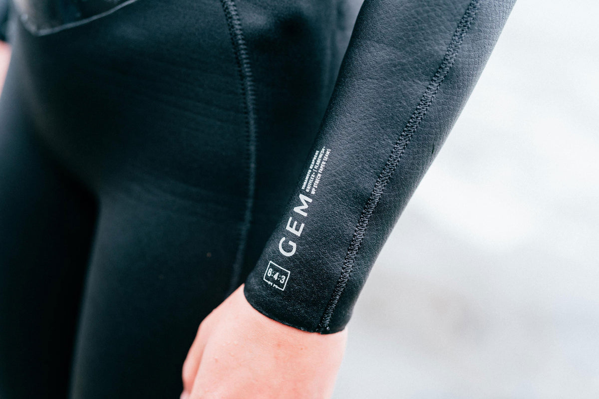 Gem Hooded Fullsuit 6/4/3mm DFzip Women