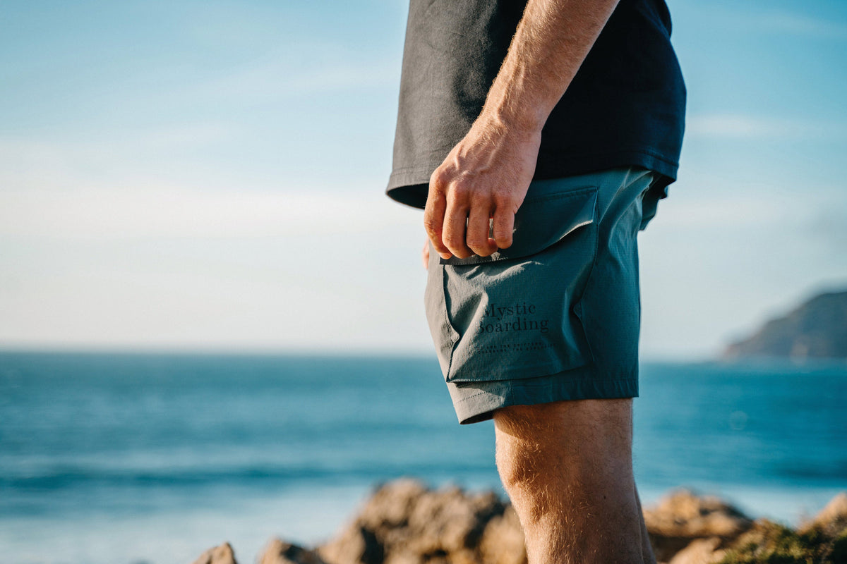 Meridian Hybrid Short
