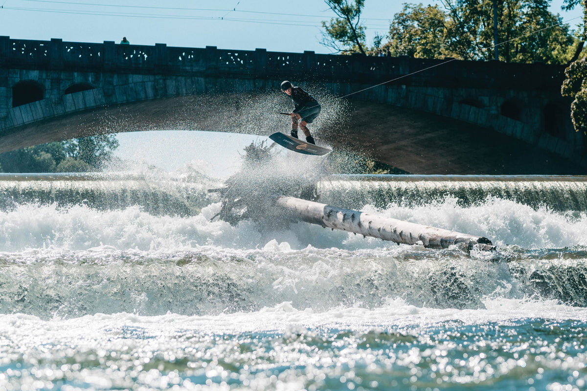 Meridian Hybrid Short